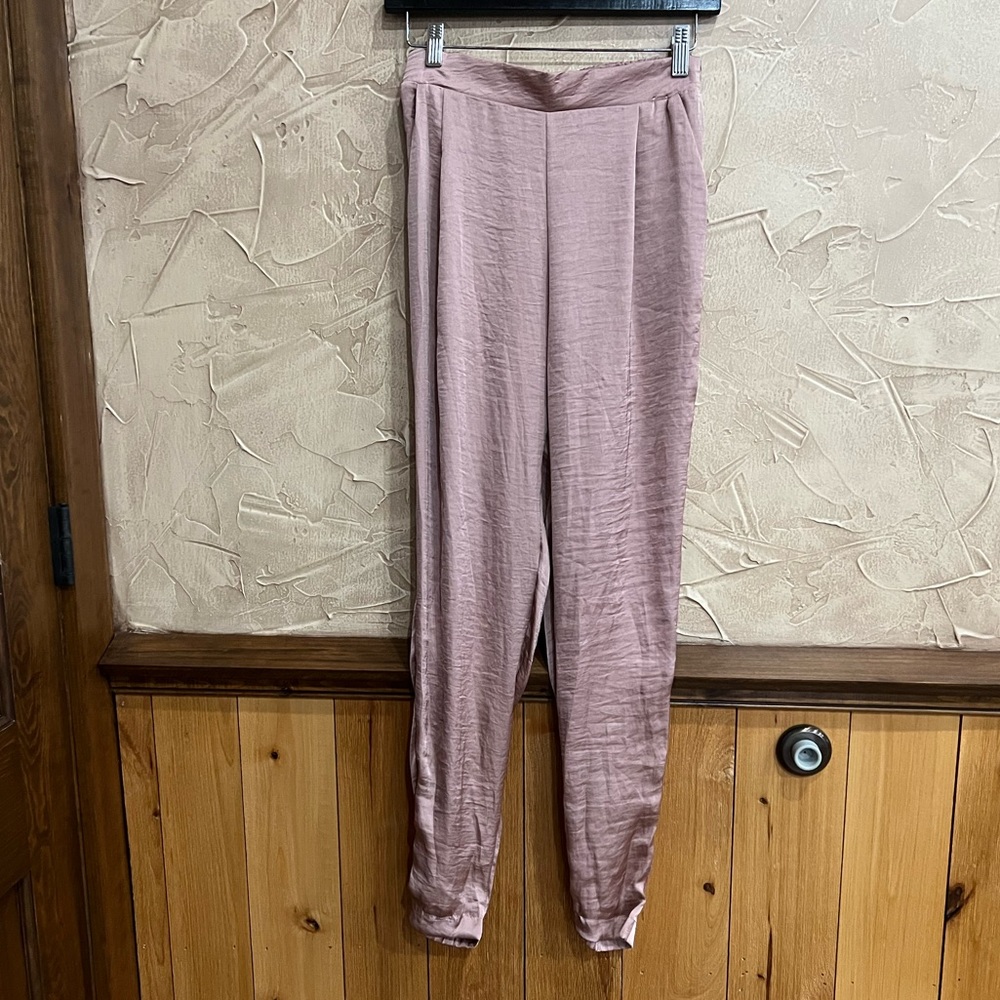 Boutique Closeout NWT Silk Ankle Pants
